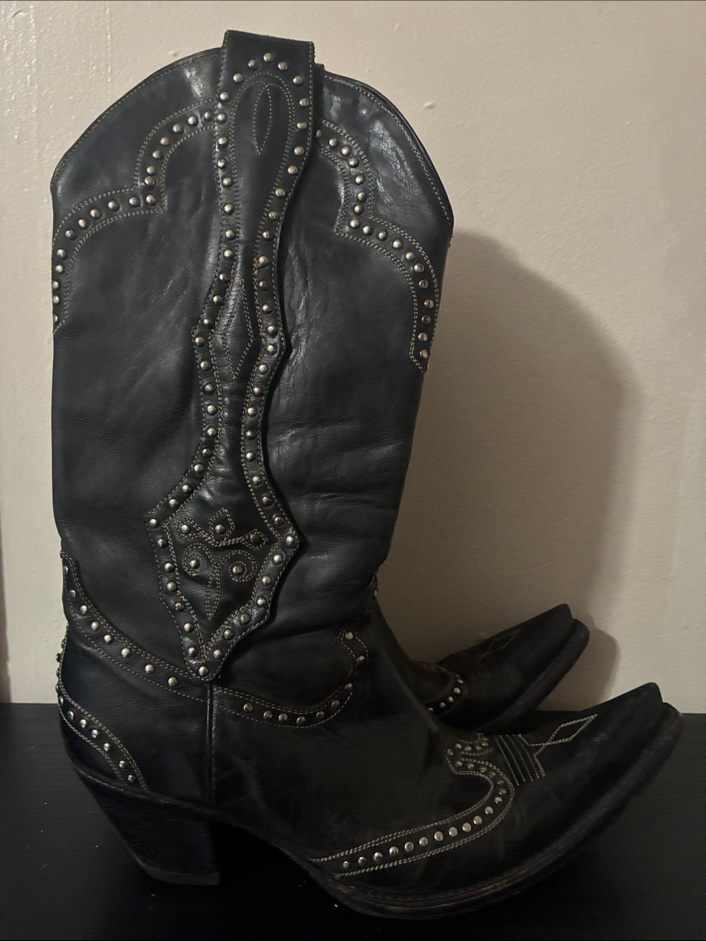 Old Gringo Black Studded Western Cowboy Boots size 8.5